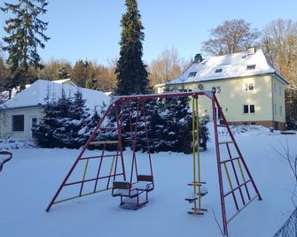 Apartment Near The Forest With A Large Garden With Playground And Fire Pit - Bad Sachsa - Servicio de la propiedad