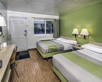 Motel 6 Colorado Springs, Co - Colorado Springs - Habitación