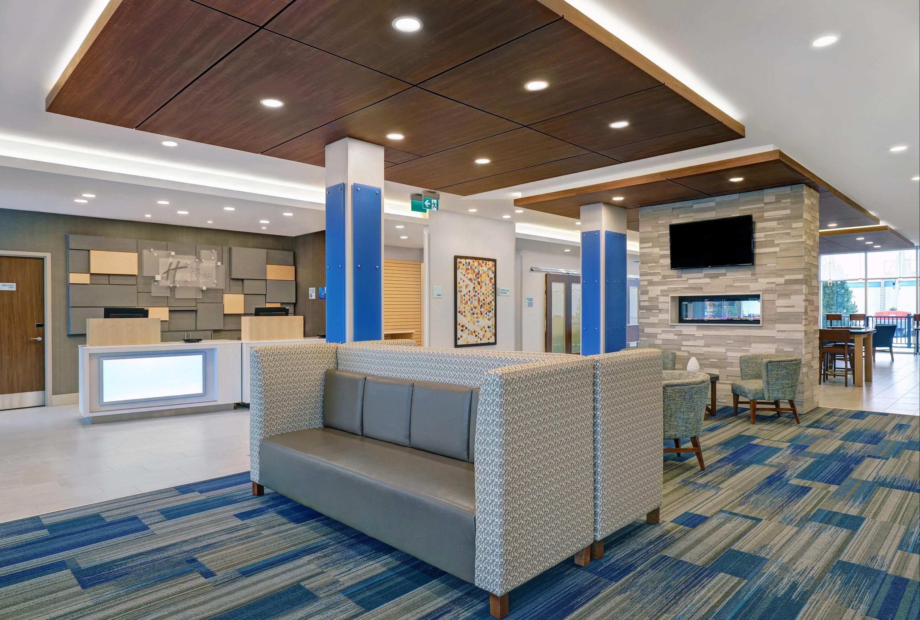 Holiday Inn Express & Suites Collingwood By IHG - Collingwood - Lobby