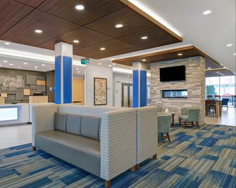 Holiday Inn Express & Suites Collingwood By IHG - Collingwood - Lobby