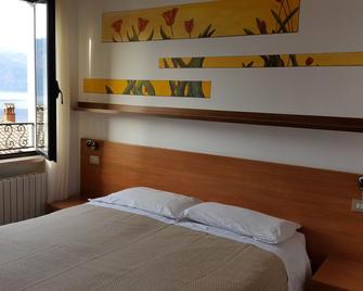 Hotel Pace - Brenzone - Bedroom