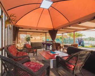 16215 Grande Isla Ltr · Kayak, Backyard Canal Access, Hot Tub Getaway! - Moreno Valley - Outdoors view