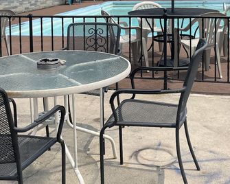 Colton Motel - Gettysburg - Balcony