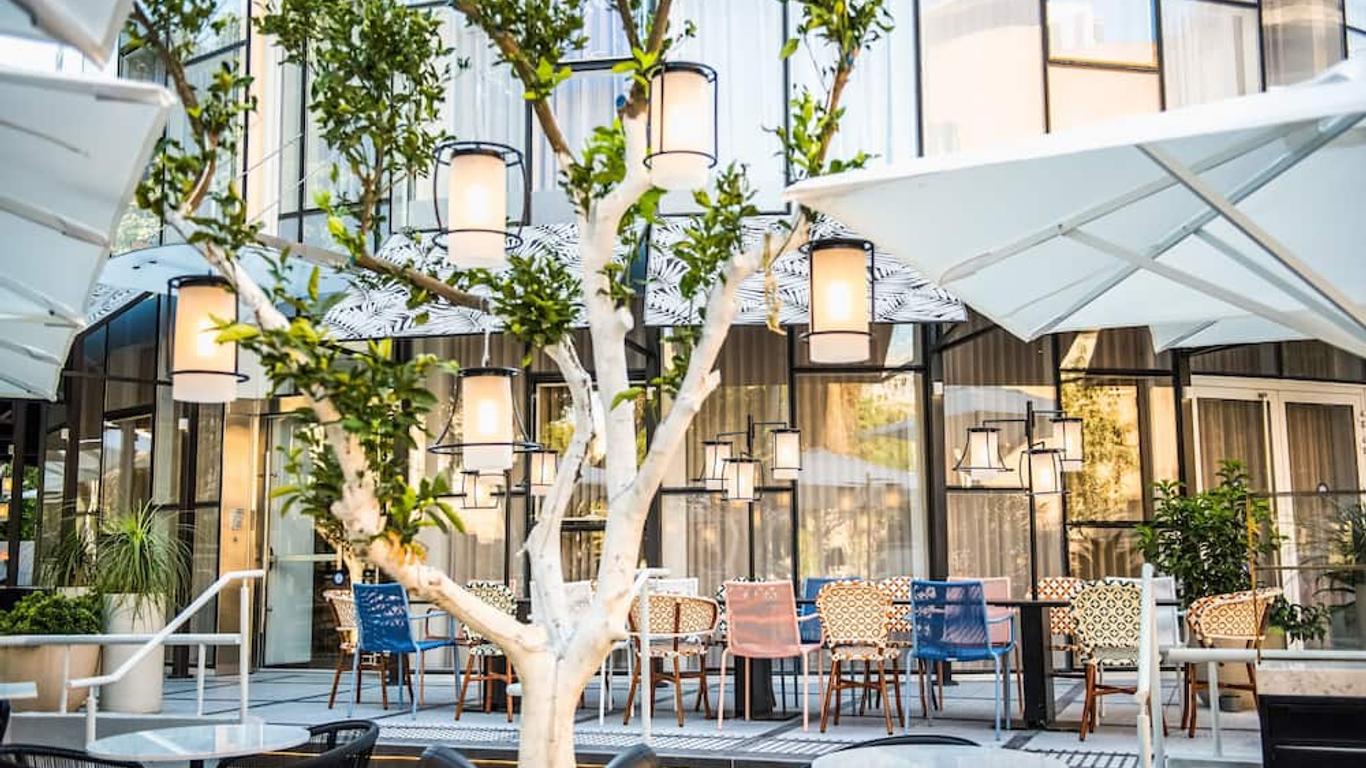 65 - מלון בוטיק אטלס