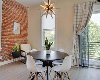 The Swiss Post Apartment A - Highland