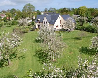 Le Clos des Pommiers, chambres d'hôtes & Spa - Arromanches-les-bains - Outdoor view