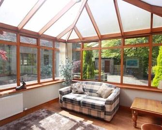 Smiddy Lodge - Balloch - Living room