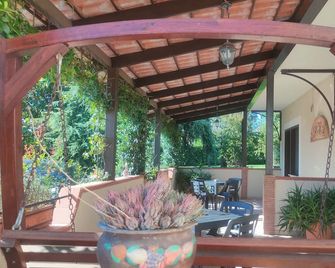 B&B Casale Shanti - Piedimonte San Germano - Innenhof