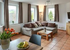 Magnificent Apartment in Willingen with Balcony - Willingen - Sala de estar