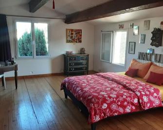 Welcome to this cosy little 40 sq. m. nest with access to the garden. - Vauvert - Bedroom