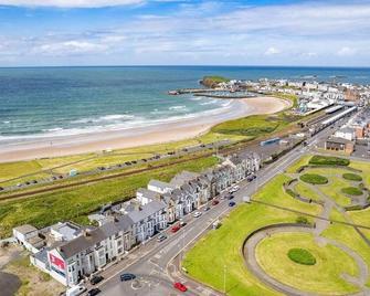 Dunluce Park 5 - Portrush by the Sea - Portrush