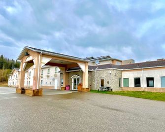 Super 8 by Wyndham Hinton - Jasper Hinton - Bâtiment