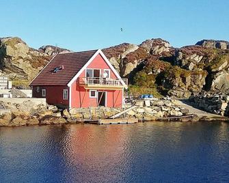 9 person holiday home in Utsira - Utsira - Edificio