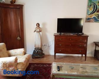 Elegante appartamento in centro a cesena - Cesena - Wohnzimmer