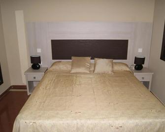 Hotel Doña Luisa - San Luis de Sabinillas - Habitación