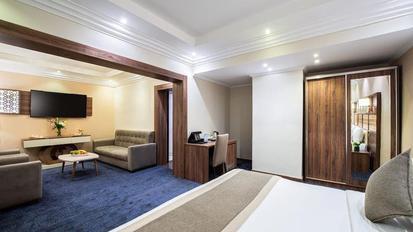 Golden Tulip Al-Zahabi