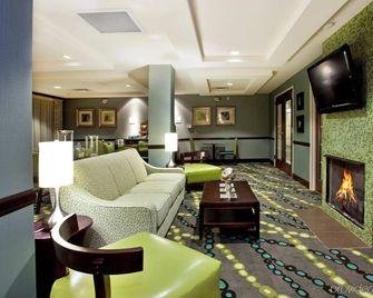 Holiday Inn Express & Suites Picayune-Stennis Space Cntr. By IHG - Picayune - Area lounge