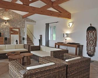 Holiday home with views and private pool - Saint-Victor-de-Malcap - Sala de estar