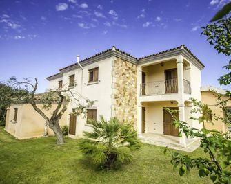 Iris Houses - San Teodoro - Edifício