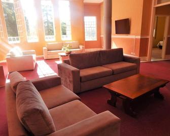 Hotel Platanus - Campos do Jordao - Huiskamer