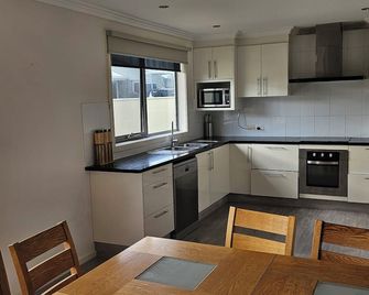 Penguin Retreat - Penguin - Cocina