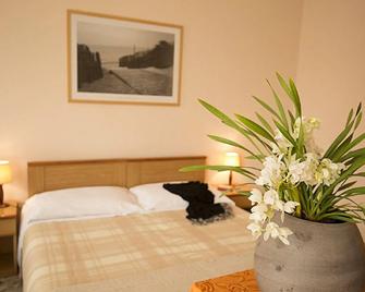 Hotel Buena Onda - Peschiera del Garda - Bedroom