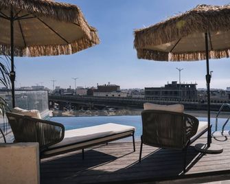 Ava Hotel Chandigarh Zirakpur - Zerakpur - Балкон