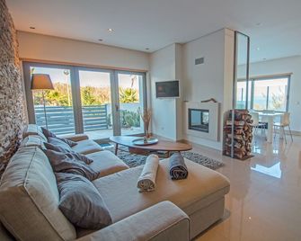 Casa Do Mar - House By The Sea - - Lourinhã - Wohnzimmer