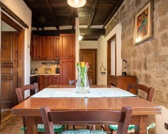 La Suite del Borgo - Viterbo - Phòng ăn