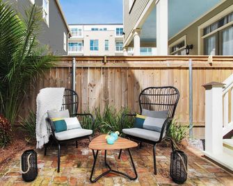 Luxe Home with Back Patio Near Frenchmen - New Orleans - Innenhof