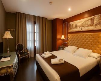 فندق Palace Sevilla - إشبيلية - غرفة نوم