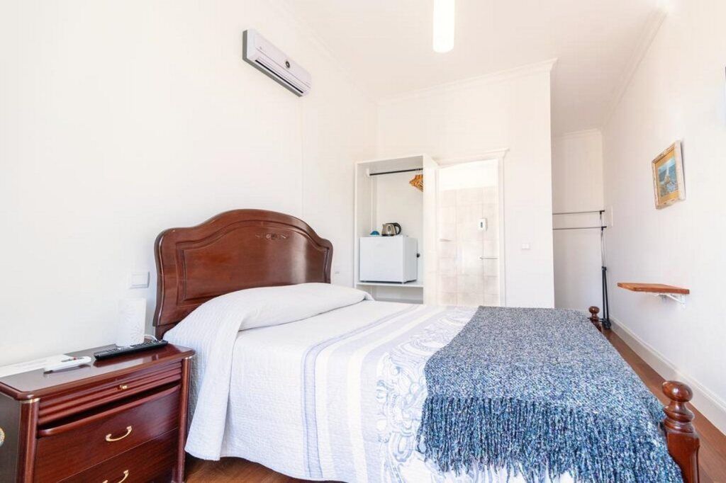 Vitorina Corte Guesthouse - פונשל - חדר שינה