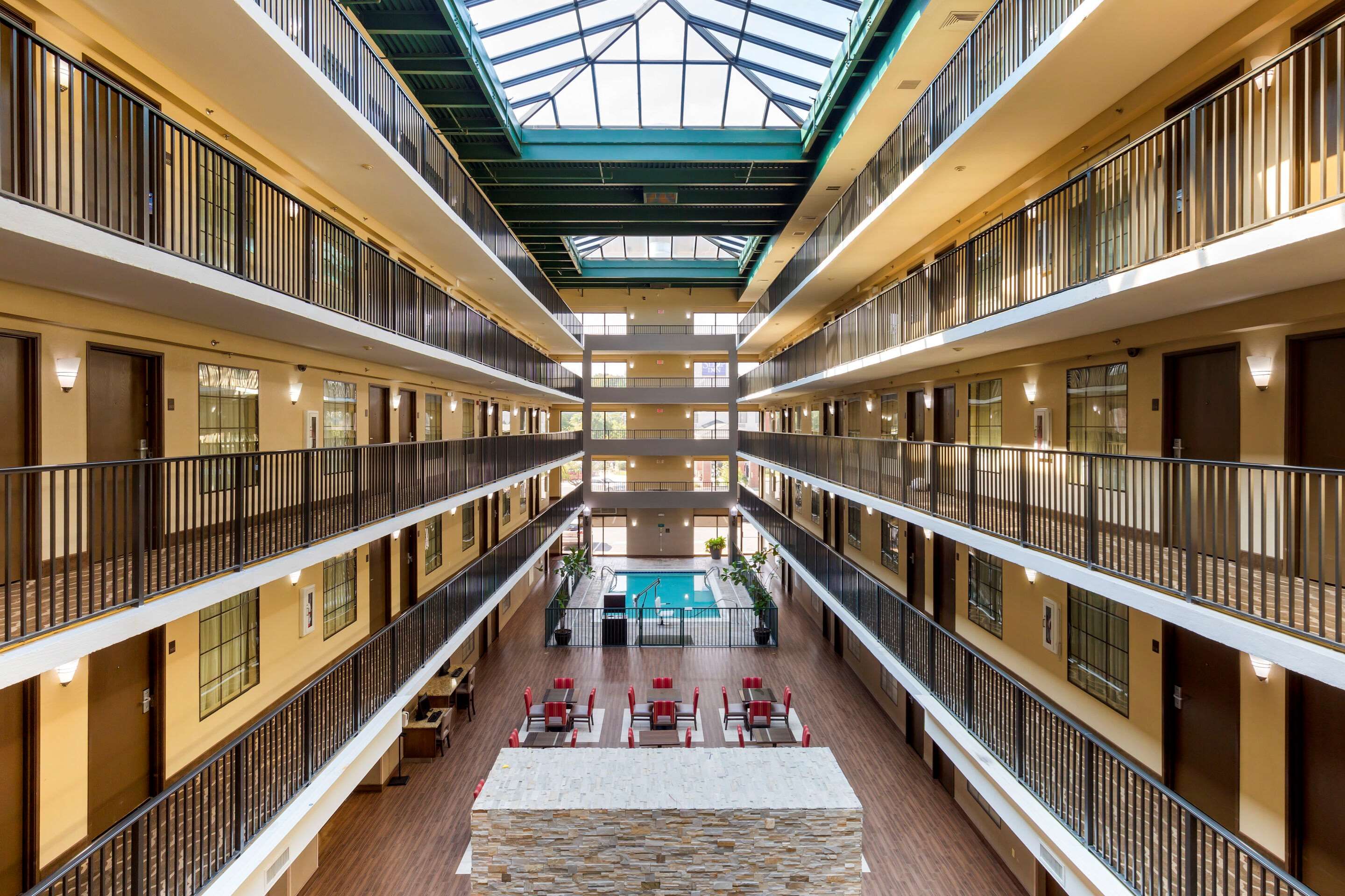 Lobby view of Comfort Suites Fredericksburg South