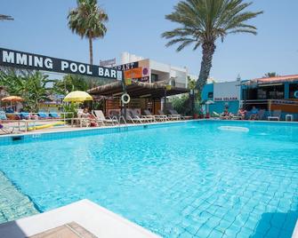 Kkaras Hotel - Ayia Napa - Svømmebasseng