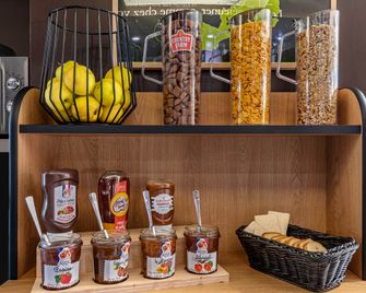 B&B HOTEL Quimper Nord Douarnenez - קימפה - מסעדה