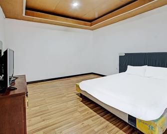 OYO 92090 Panorama Rinjani Lodge - Sembalunlawang - Habitación