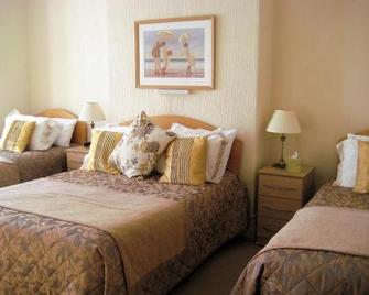 Cleve Court Hotel - Paignton - Bedroom