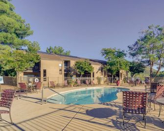 'The Painted Pony' Sedona Condo: Pool & Gym Access - Sedona - Pool