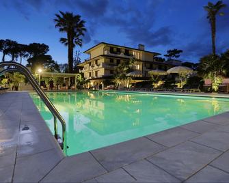 加州公園酒店 - 大理石要塞 - 馬爾米堡 - 游泳池