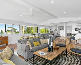 Evans Beach Retreat - Somers - Sala de estar