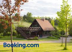 Domy Konesera - Trzcin - Building