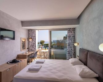 Hotel Kathrin Beach - Adelianos Kampos