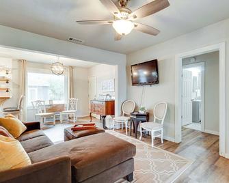 Pet-Friendly North Texas Home w/ Spacious Yard! - Haskell - Sala de estar