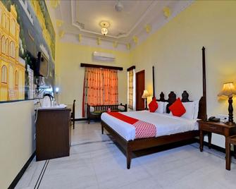 Jaisingh Garh Hotel And Resort - Udaipur - Habitación