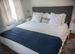 Newly Renovated & Furnished! 1 Mile To Georgetown - Arlington - Schlafzimmer