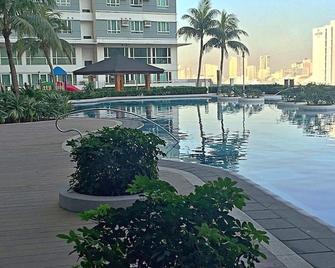 The Beacon Condo At Makati Cbd - Manila - Pool