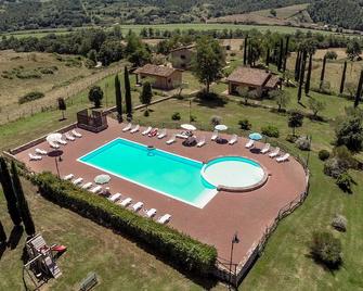 Poggiovalle Tenuta Italiana - Città della Pieve - Pool