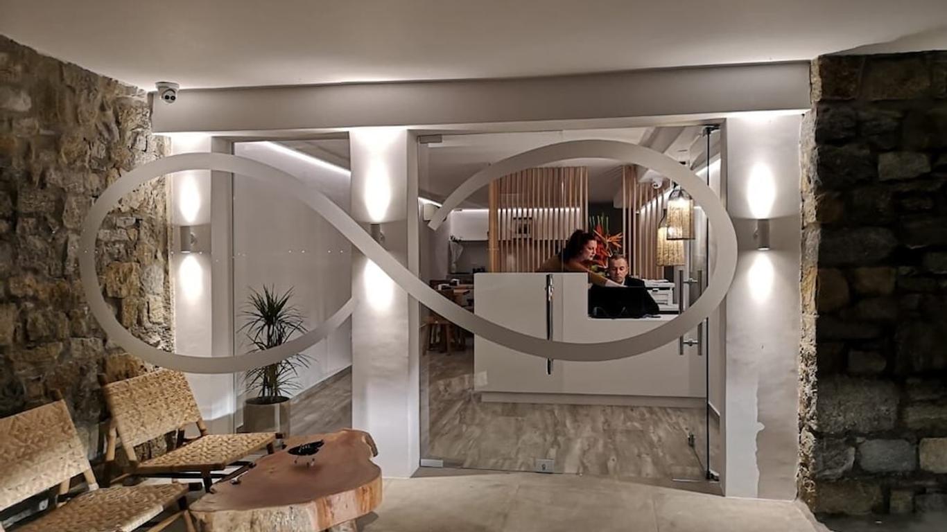 Apiro Mykonos