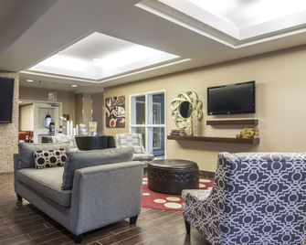 Comfort Suites - Saskatoon - Lobby