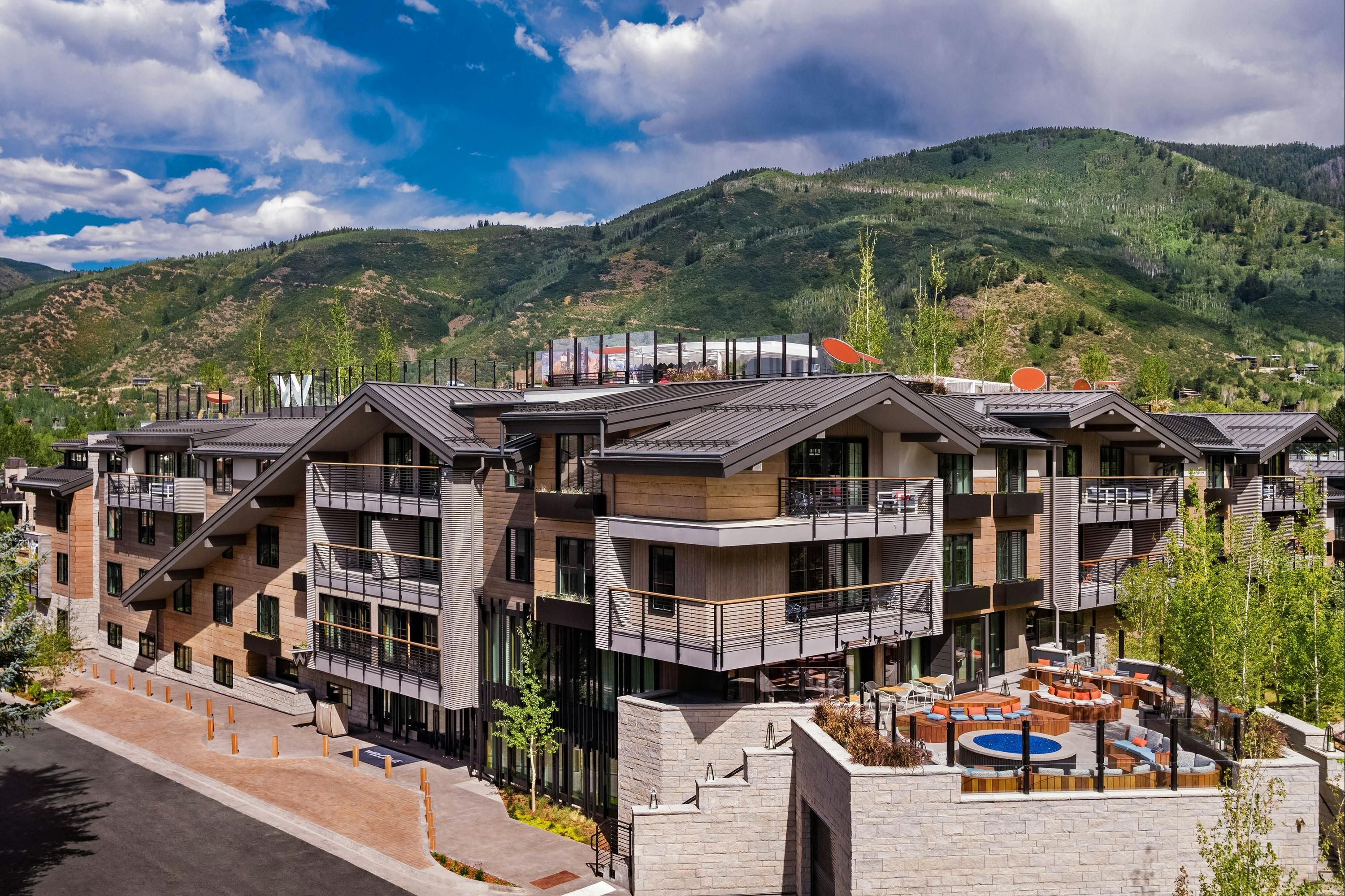The Sky Residences at W Aspen - אספן - בניין